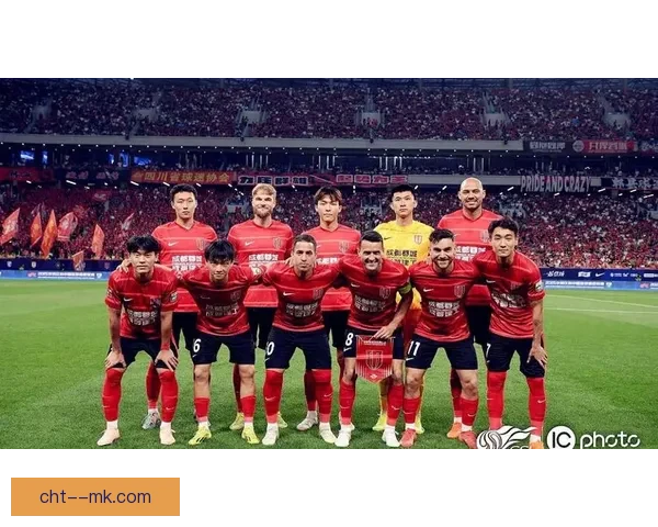 成都蓉城足球俱乐部的崛起与挑战：探索其在中超赛场的奋斗历程
